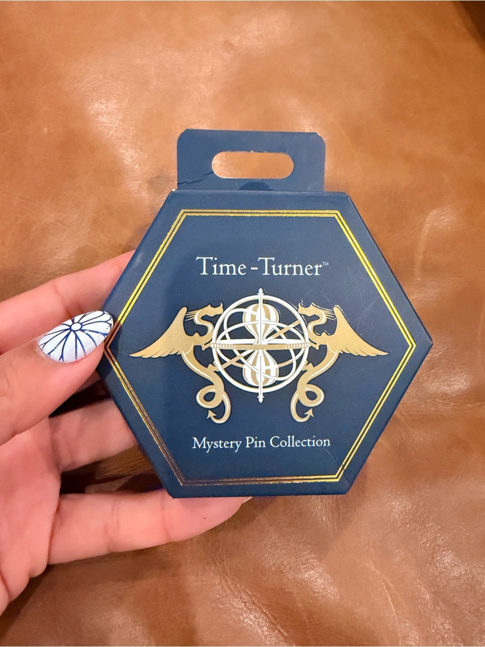 Epic Universe - Harry Potter Time-Turner Mystery Pin Collectiont Box (blind box)